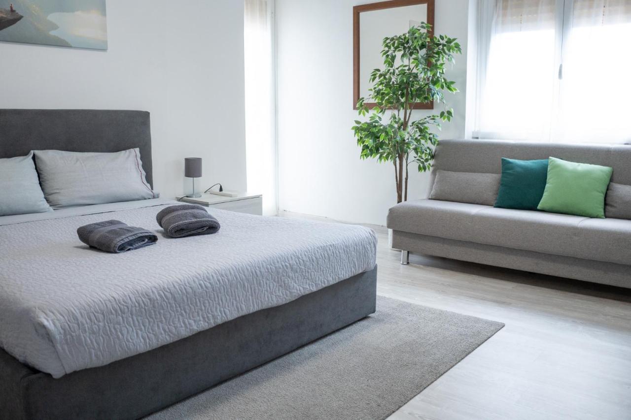 Nonna Pina Guest House Moderno Appartamento Vicino Metro AWifi,Netflix Rome Exterior photo